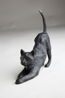 "le chat s'étire" 19x9 bronze patiné